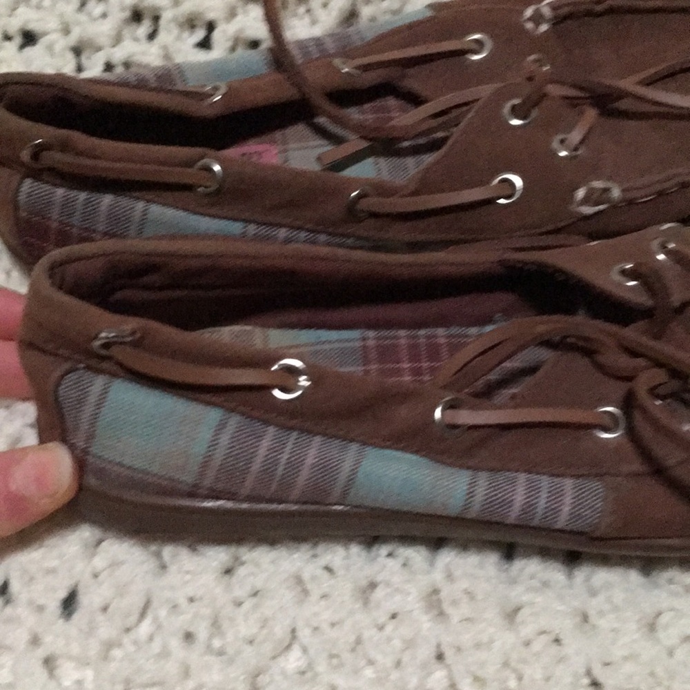 Flannel-pattern Brown Moccasins - Picture 3 of 4